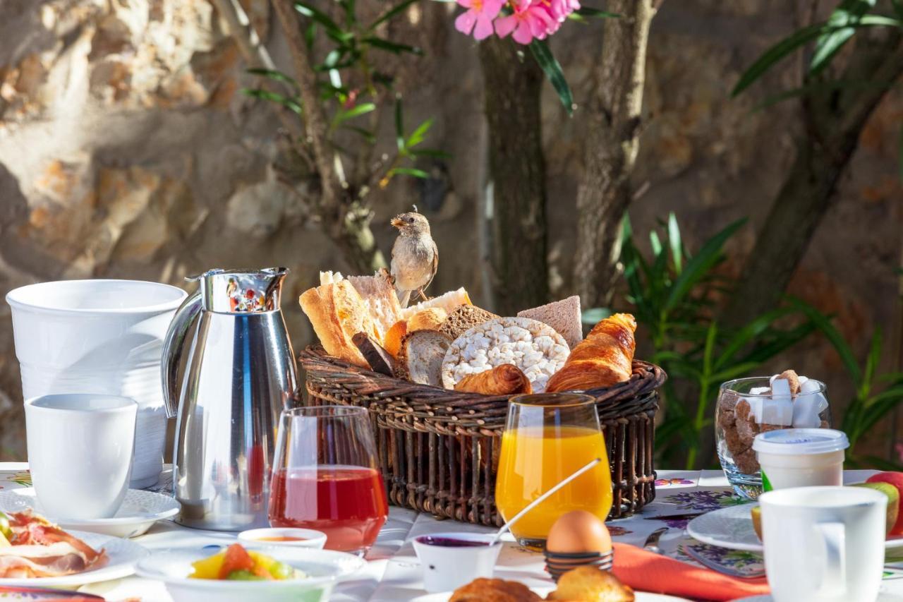 Logis Auberge Les Murets Hotel Restaurant Spa Chandolas Esterno foto