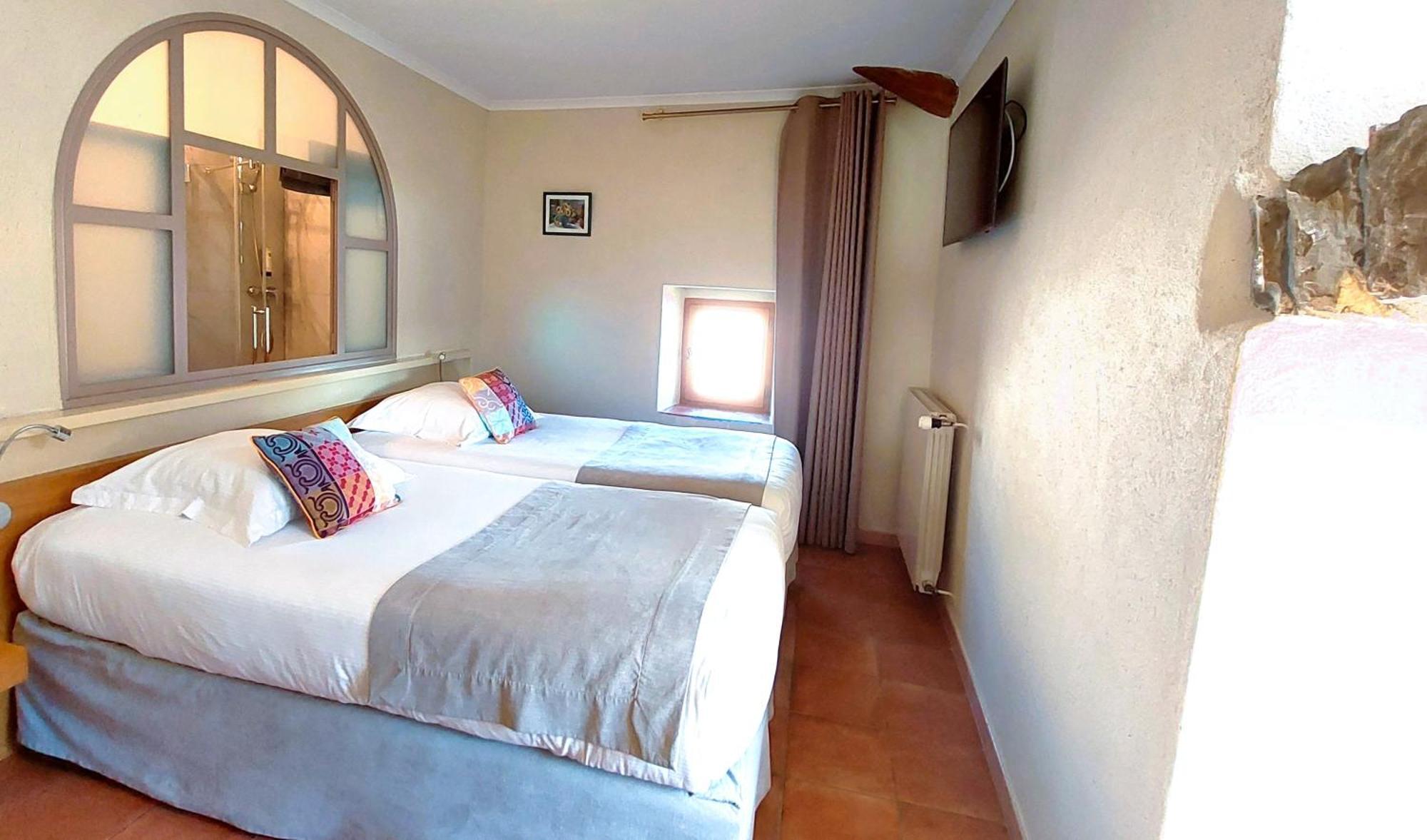 Logis Auberge Les Murets Hotel Restaurant Spa Chandolas Esterno foto
