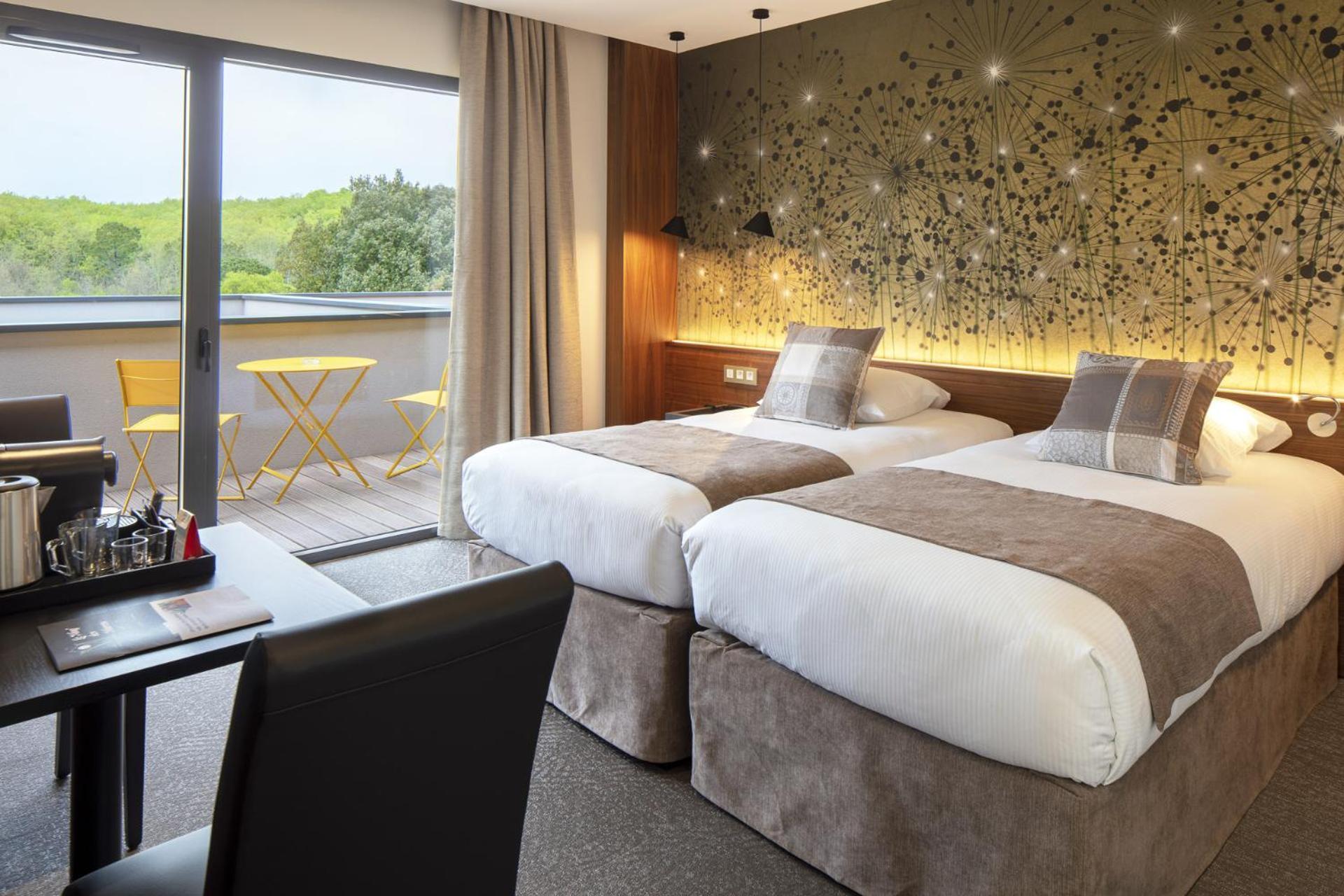 Logis Auberge Les Murets Hotel Restaurant Spa Chandolas Esterno foto