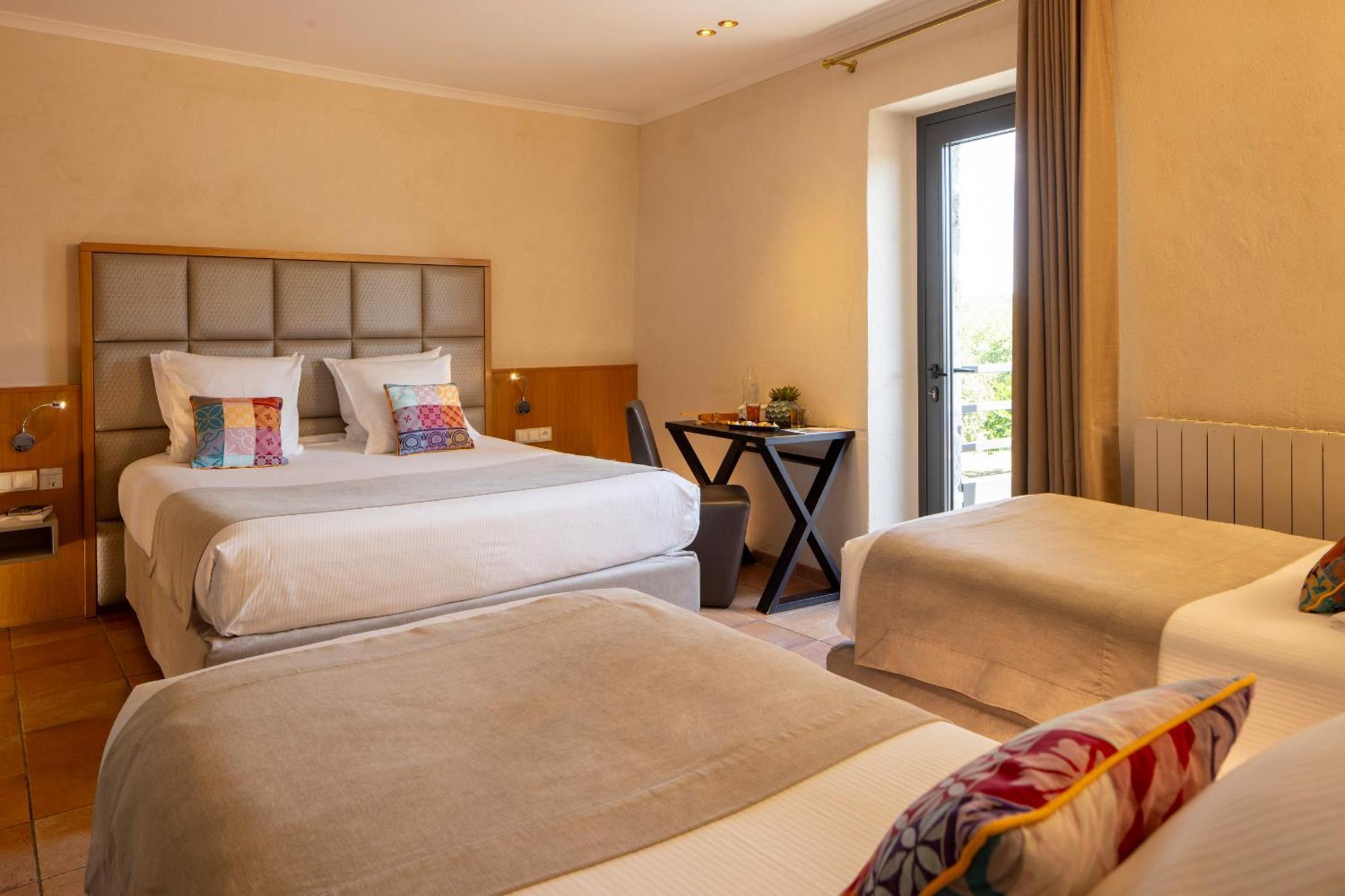 Logis Auberge Les Murets Hotel Restaurant Spa Chandolas Esterno foto