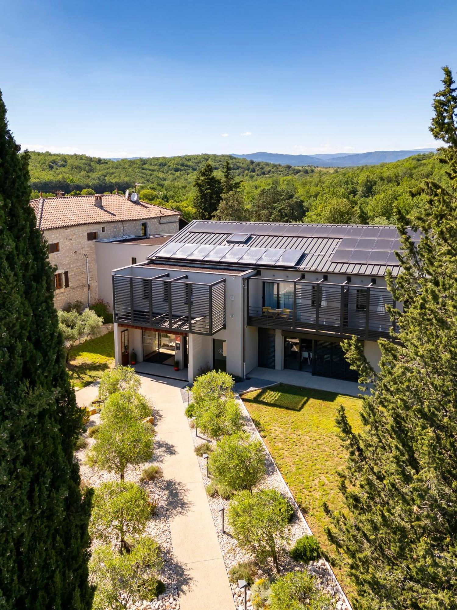 Logis Auberge Les Murets Hotel Restaurant Spa Chandolas Esterno foto