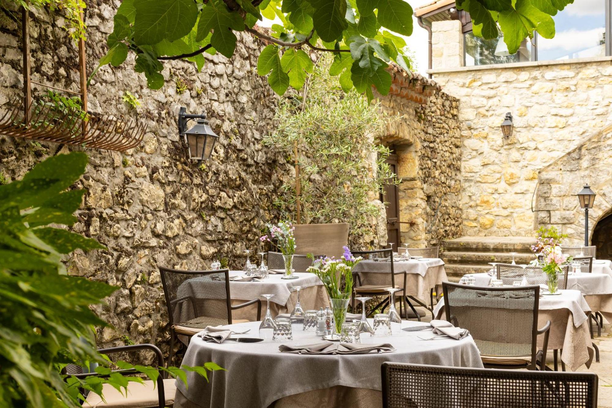 Logis Auberge Les Murets Hotel Restaurant Spa Chandolas Esterno foto